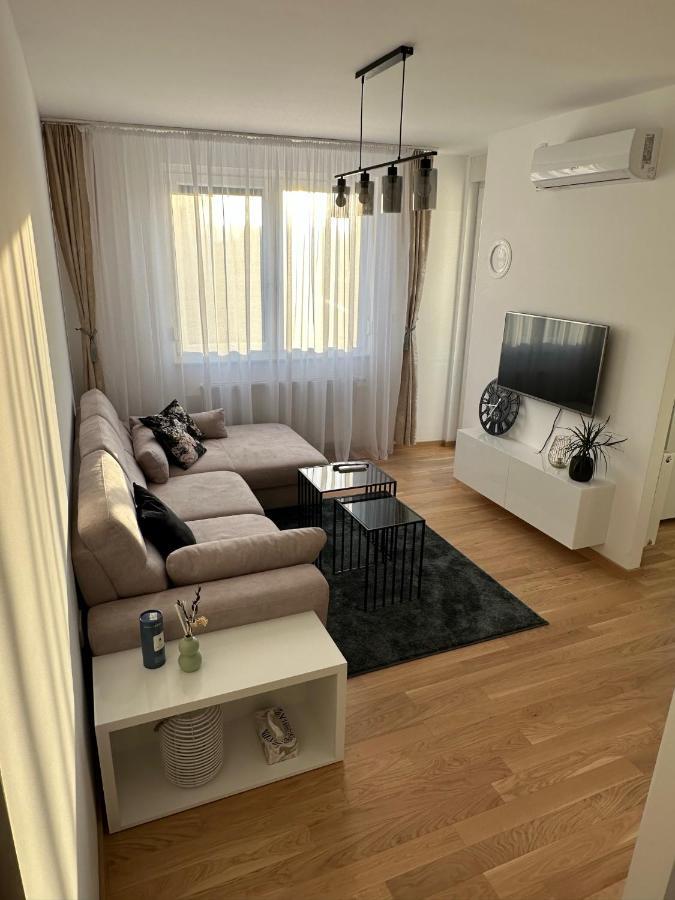 Apartman Ema バニャ・ルカ エクステリア 写真